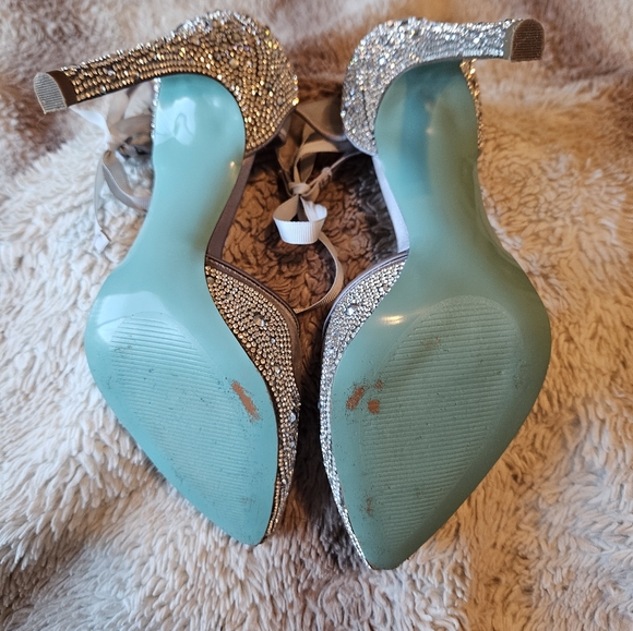 Betsey Johnson Womens Iris Embellished Stiletto Evening Heels 8 1/2. - Picture 5 of 8